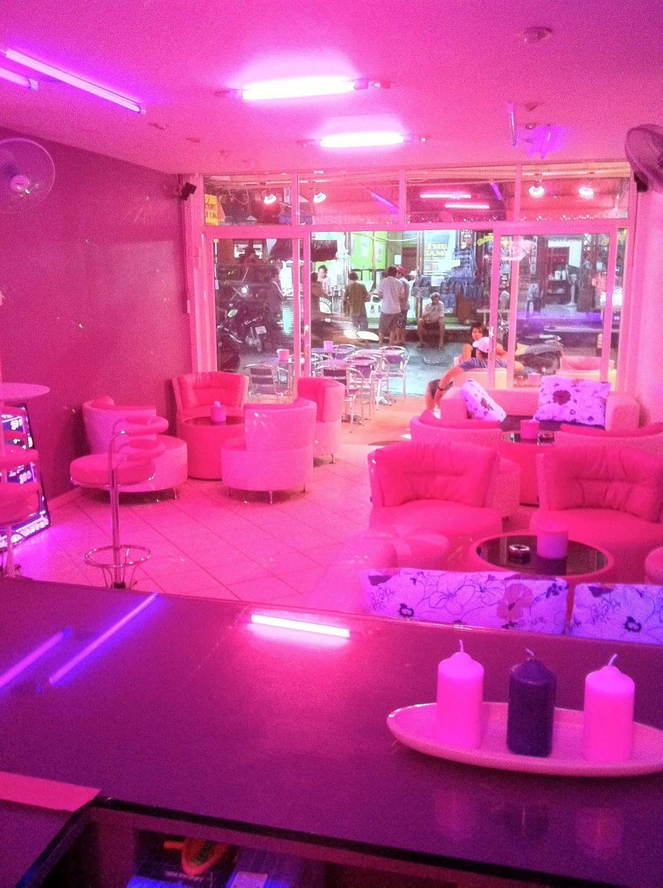 Wild & Wandering Backpacker Hostel & Bar هاد رين المظهر الخارجي الصورة
