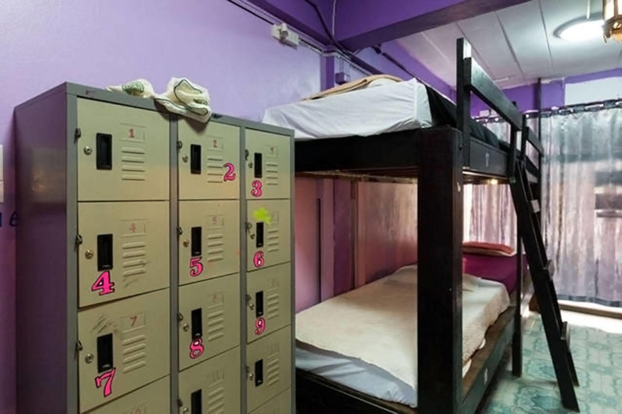 Wild & Wandering Backpacker Hostel & Bar هاد رين المظهر الخارجي الصورة